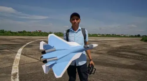 Chế tạo máy bay cánh bằng điều khiển từ xa RC